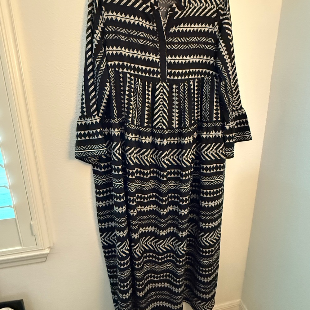 SHEIN Black and White Ruffled Tiered Dress with Bell Sleeves